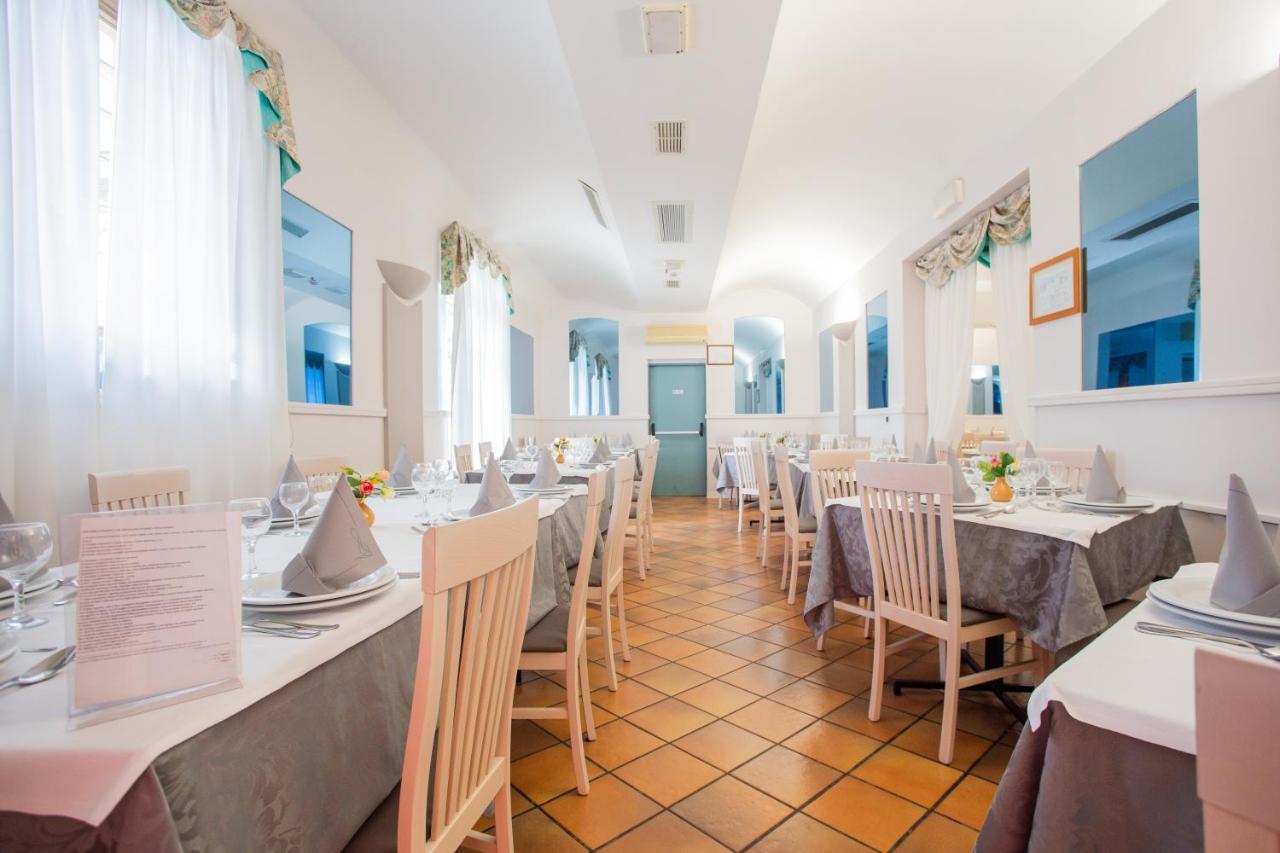 Hotel Villa Verde Rivotorto Ngoại thất bức ảnh