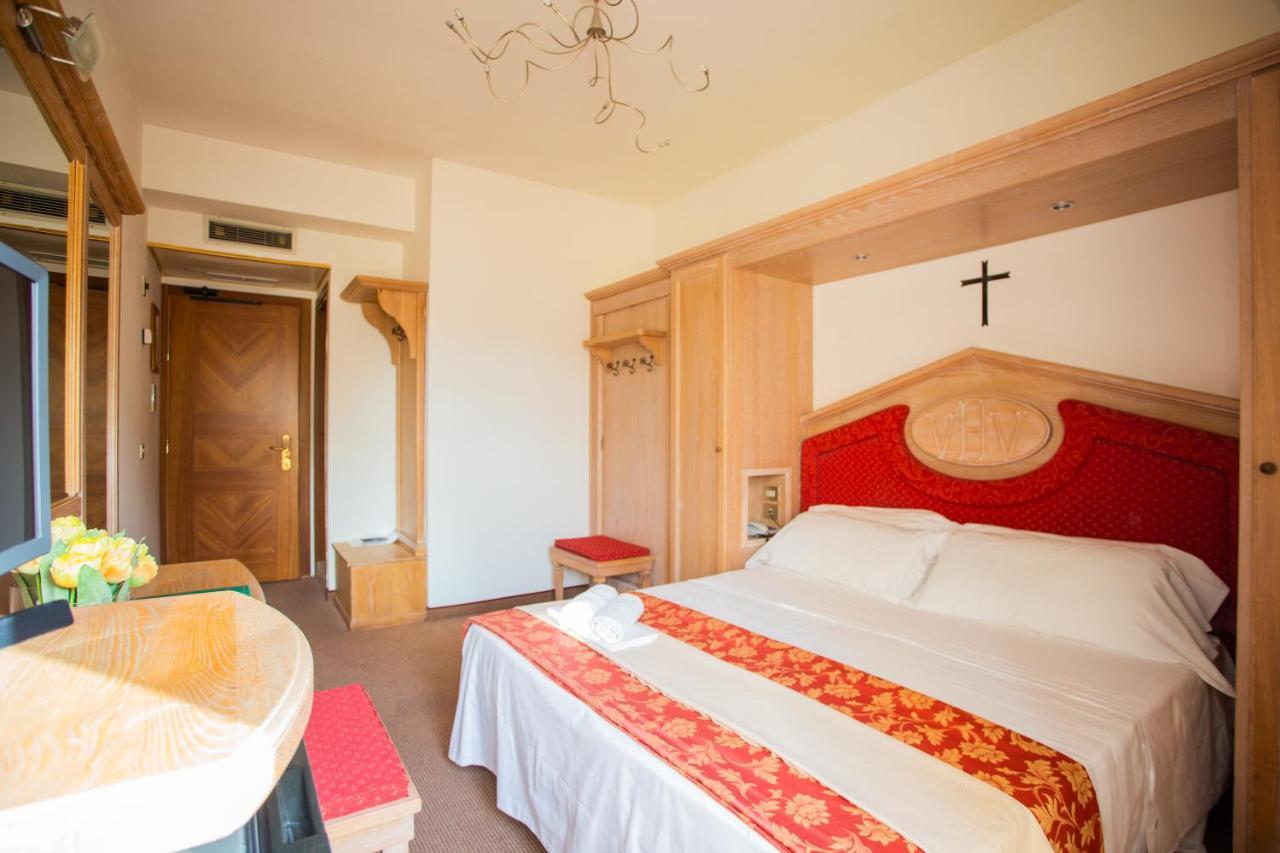 Hotel Villa Verde Rivotorto Ngoại thất bức ảnh